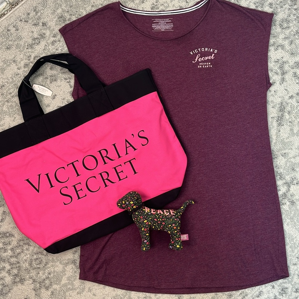 VICTORIA’S SECRET 3 BUNDLE T SHIRT LOUNGE WEAR SIZE MED, NWT TOTE AND PINK DOG